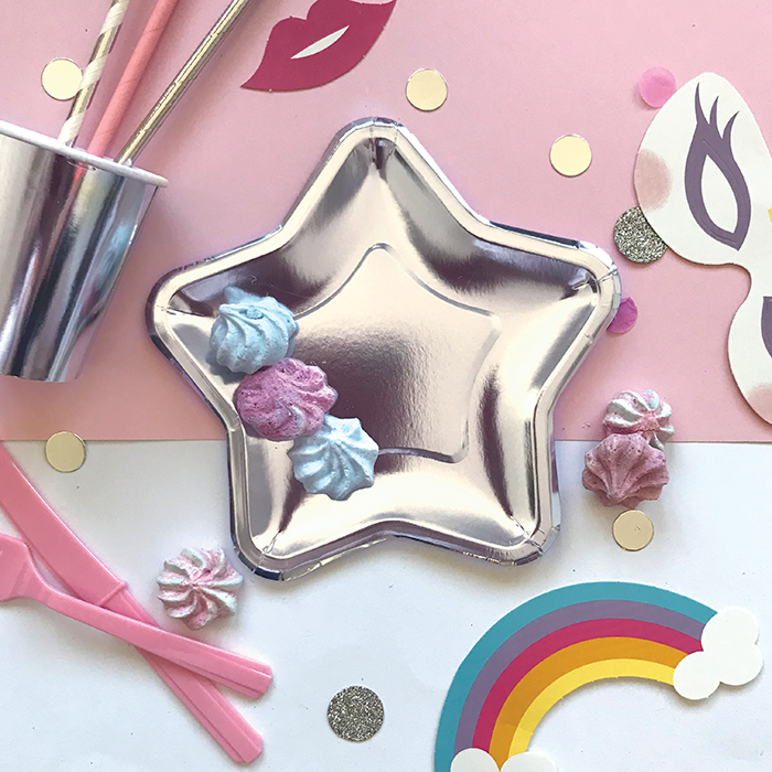 TALERZYKI papierowe metalizowane Gwiazdka 6szt SREBRNE