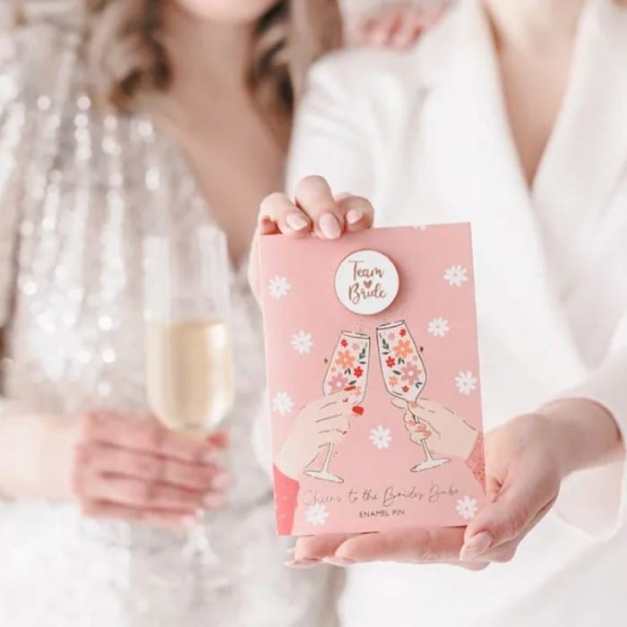 KARTKA z pinem Team Bride Upominek dla dziewczyn na Panieński