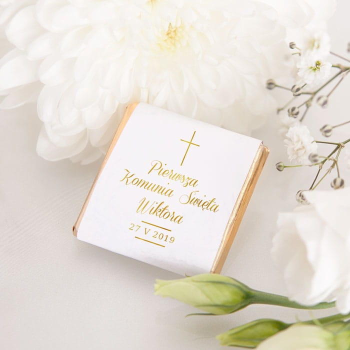 Czekoladki komunijne z imieniem dziecka ze złotym napisem