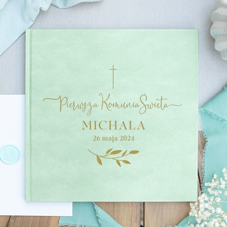 księga komunijna – idealna na wpisy gości i pamiątkowe zdjęcia.jpg