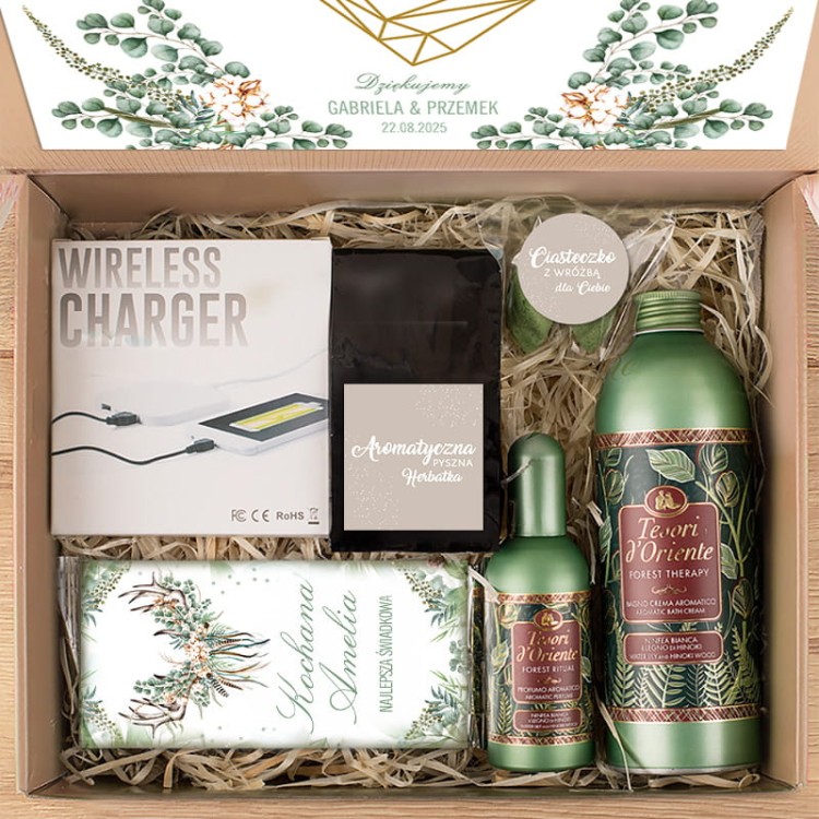 Zestaw prezentowy dla świadkowej z personalizacją i ładowarką indukcyjną.