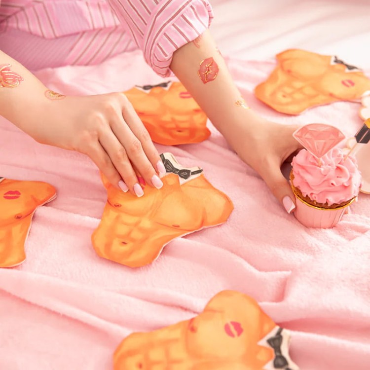 Serwetki na wieczór Panieński z motywem męskiego torsu