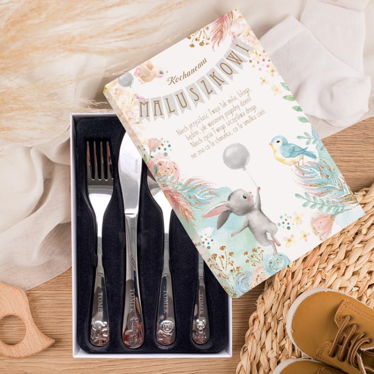 Elegancki zestaw srebrnych sztućców na Chrzest