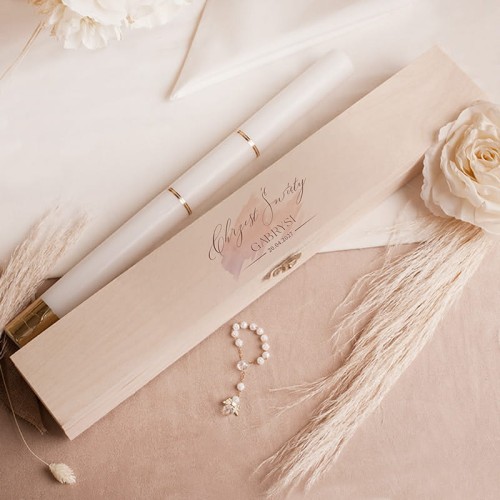 Drewniane pudełko na gromnicę na chrzest święty aniołek