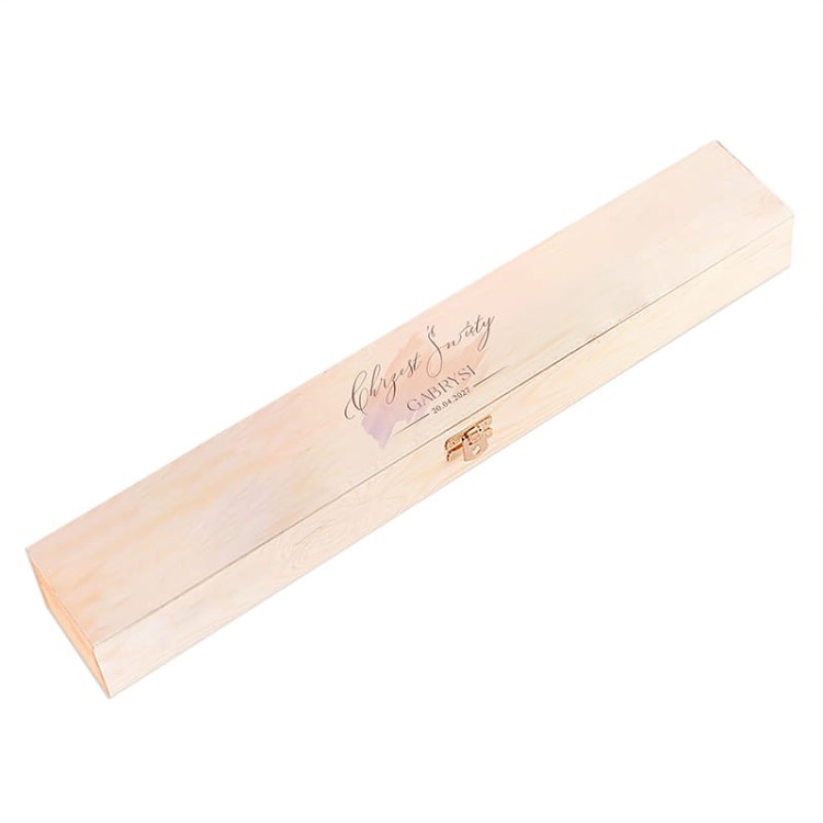 Drewniane pudełko na gromnicę aniołek na chrzest święty