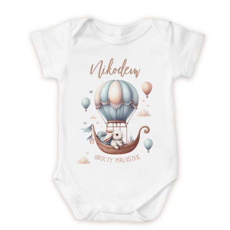 Ubranko dla dziecka z imieniem i urocza grafiką