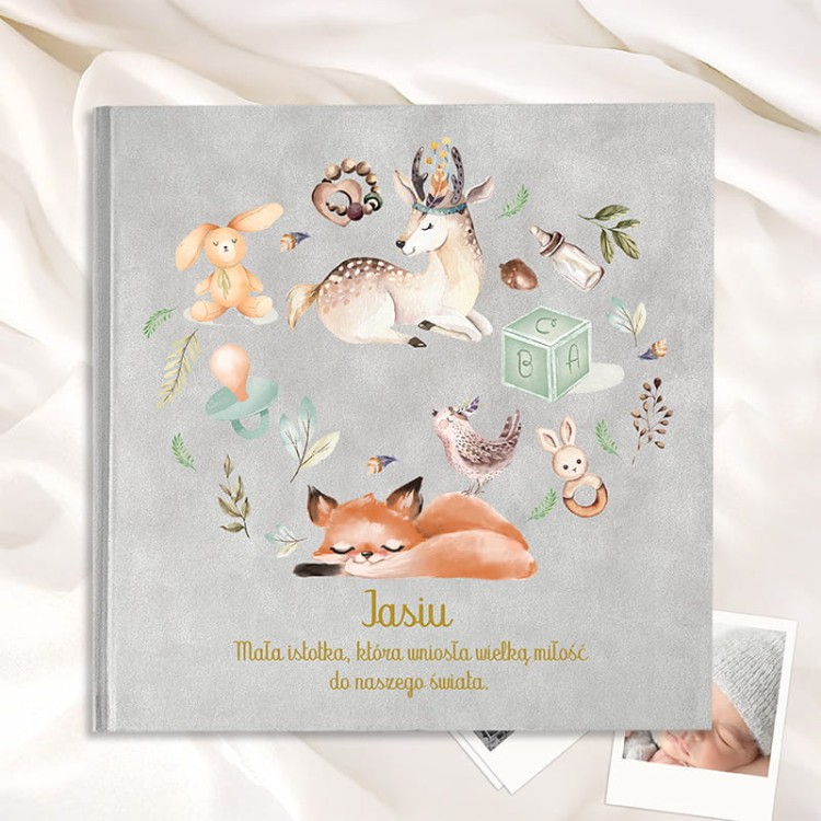 Personalizowany album dla dziecka na zdjęcia wklejane z grafiką leśnych zwierzątek