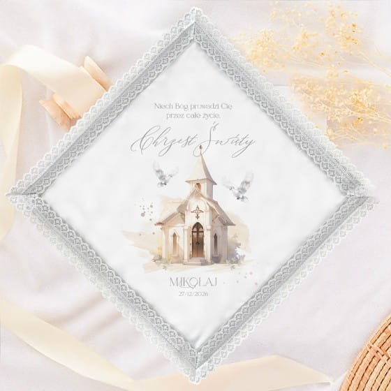 Szatka na chrzest z koronką.