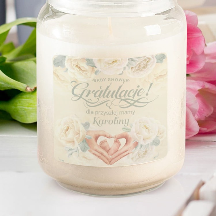 Świeca z personalizowaną etykietą.