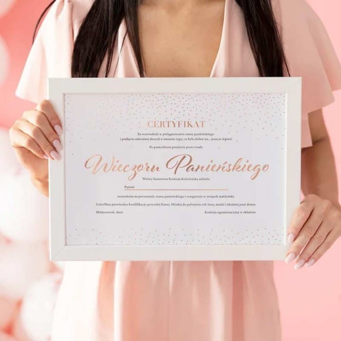 CERTYFIKAT-Wieczoru-Panienskiego-w-ramce-Rose-Gold.webp
