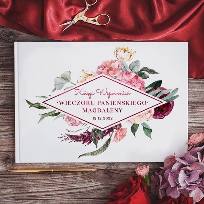 KSIEGA-PAMIATKOWA-Wieczoru-Panienskiego-Forever-Together-BIALECZARNE-KARTKI.webp